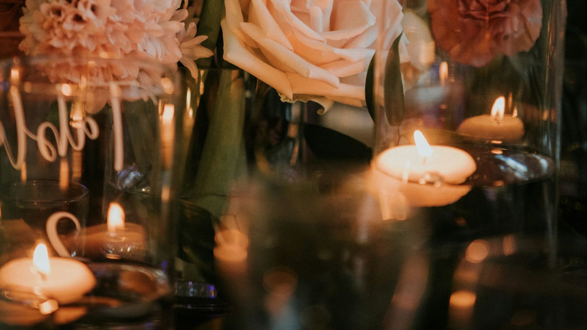 10. Centres de table à bougies flottantes