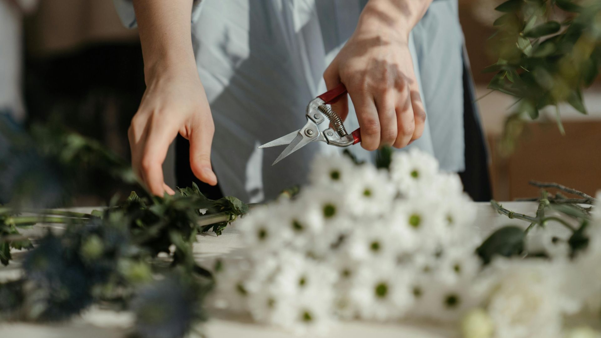 18. Boutonnières et corsages en herbes