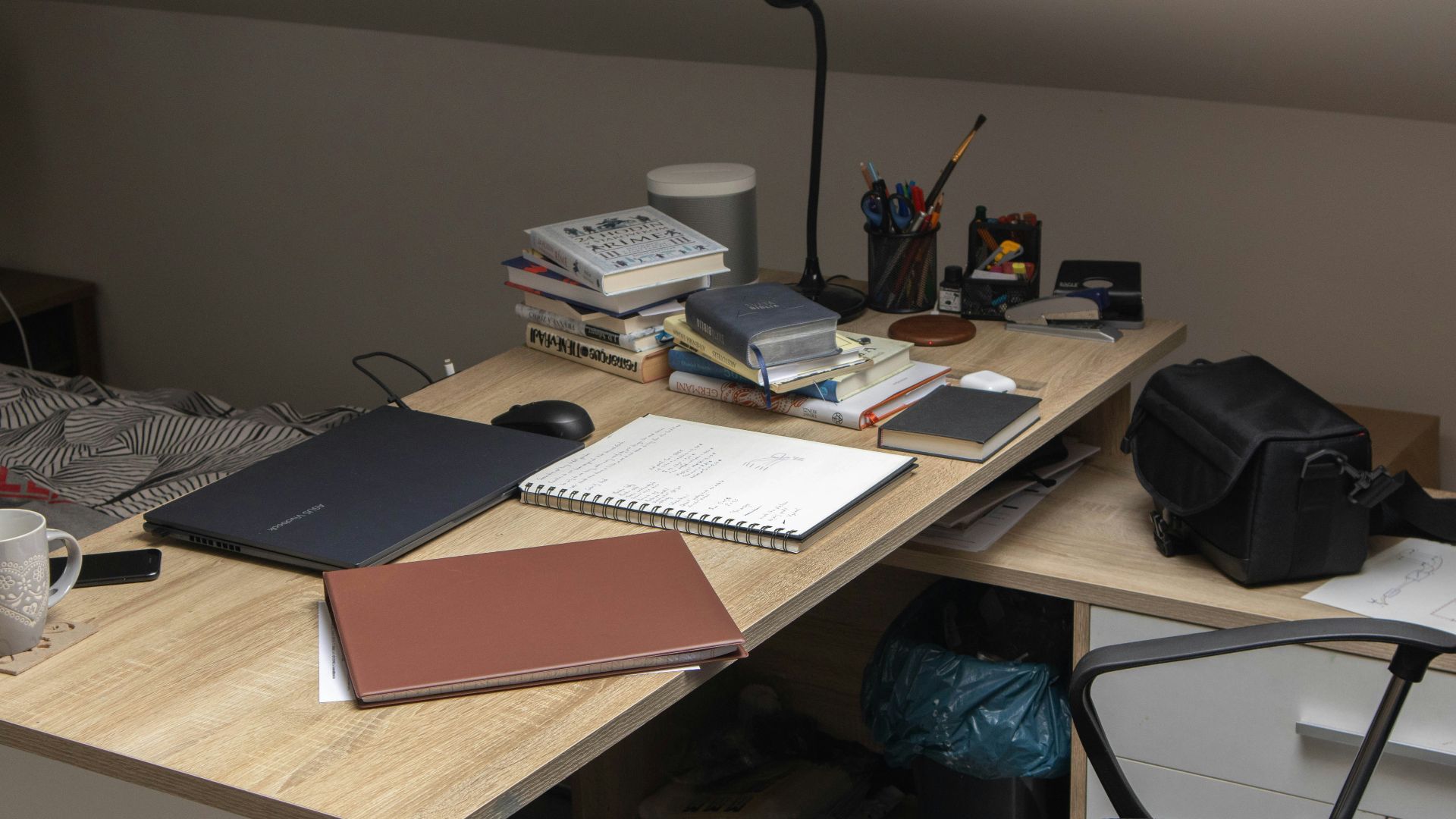 14. Désencombrez votre bureau de travail ou votre bureau à domicile