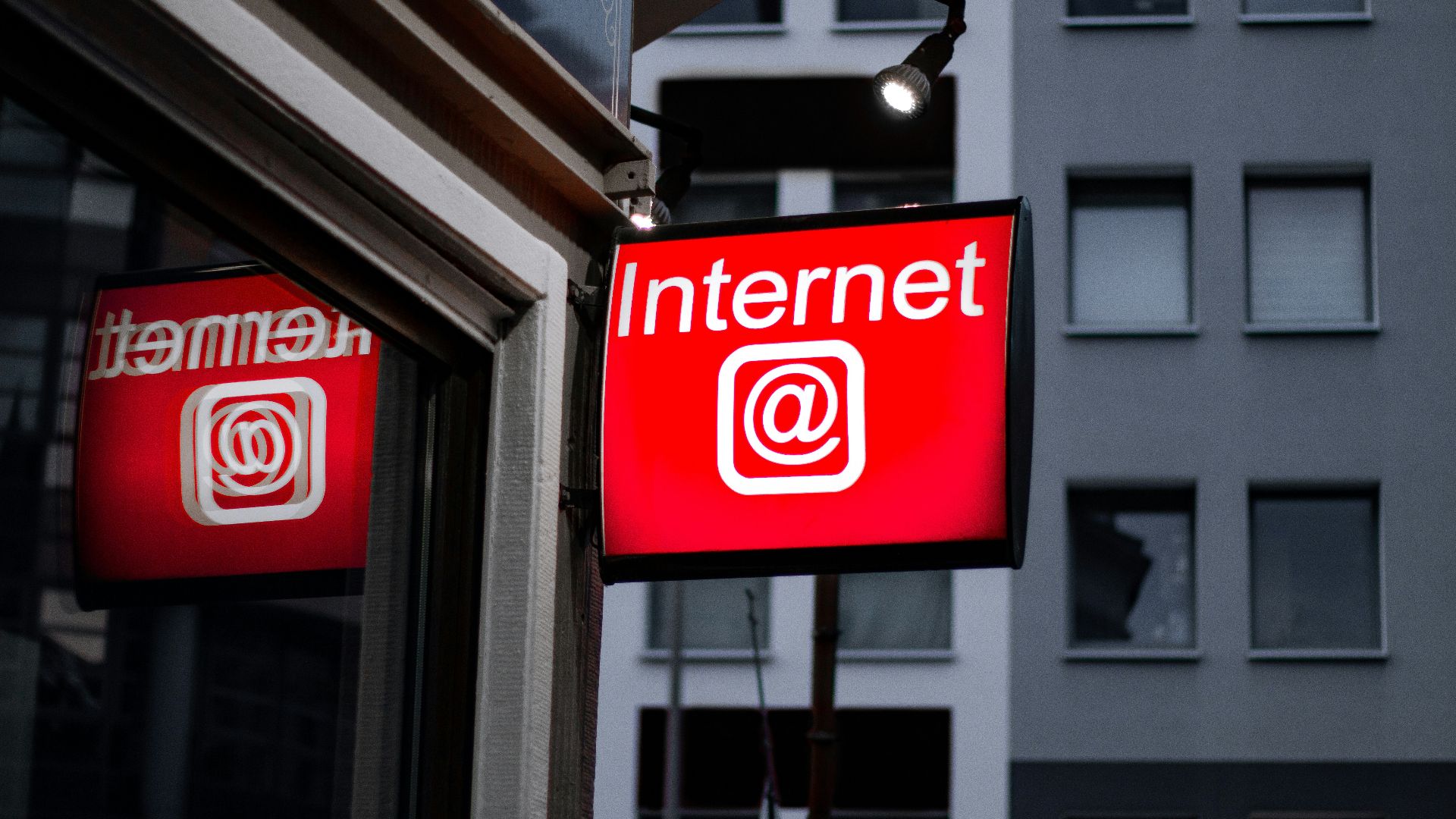 12. Internet
