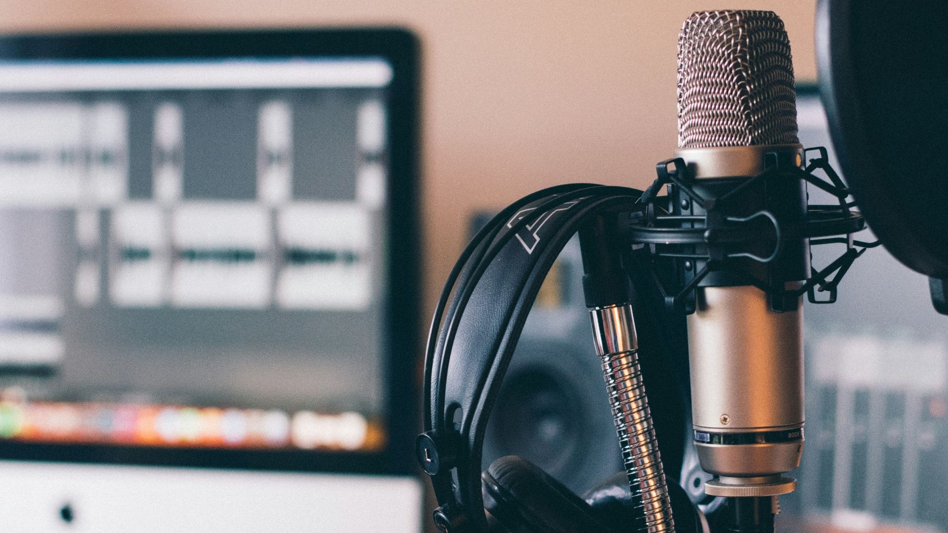 13. Podcasting