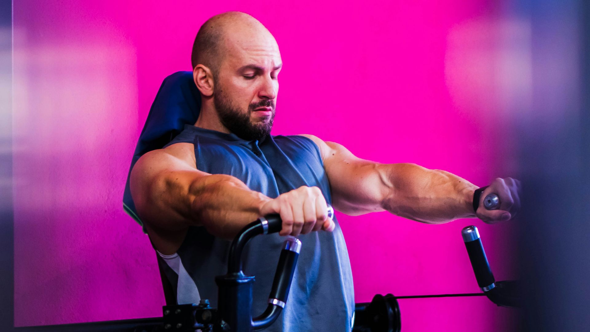Les 10 appareils de musculation les plus populaires et 10 séances d’entraînement faciles