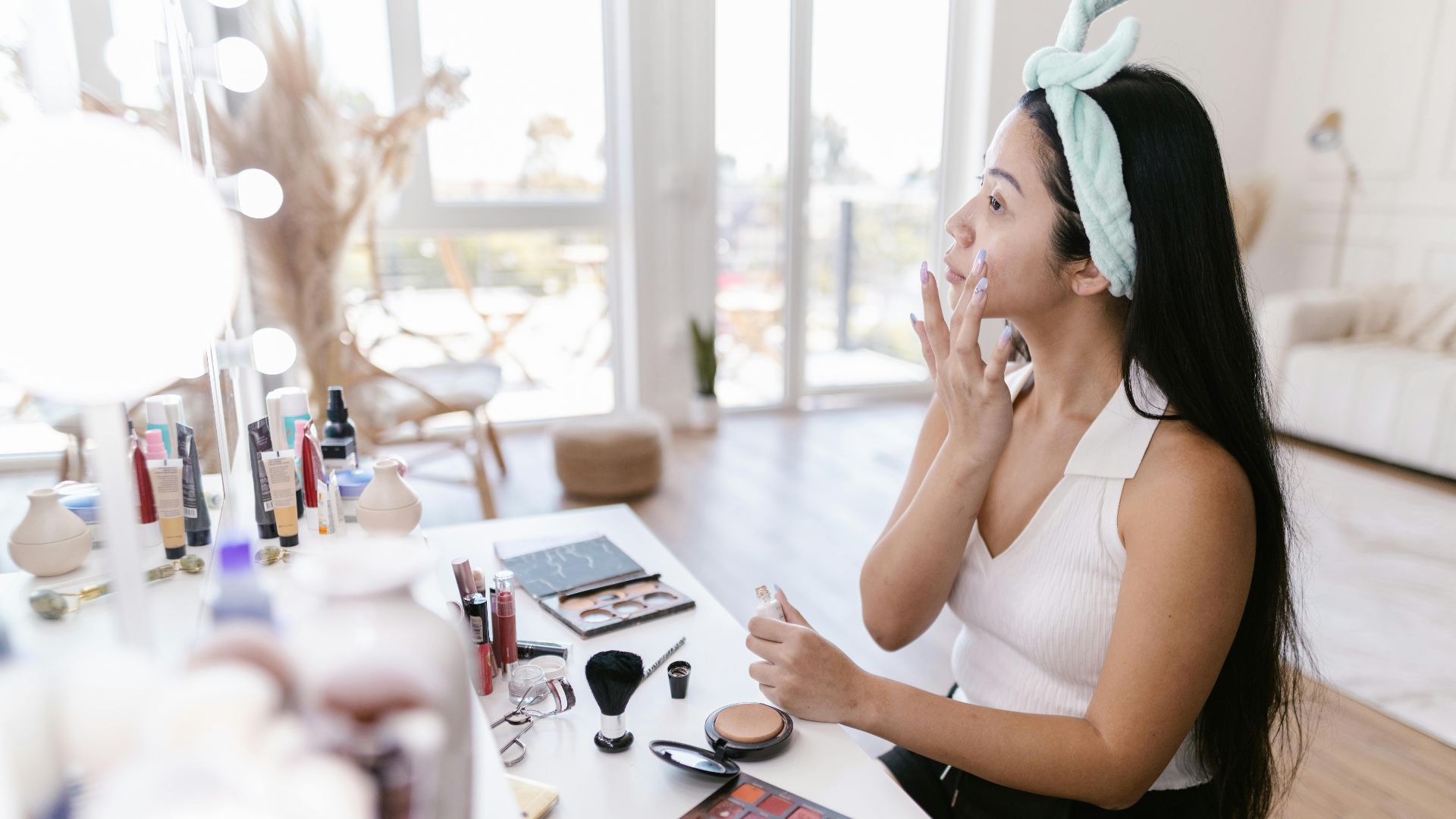 6. Appliquer le fond de teint avec une couverture contrôlée