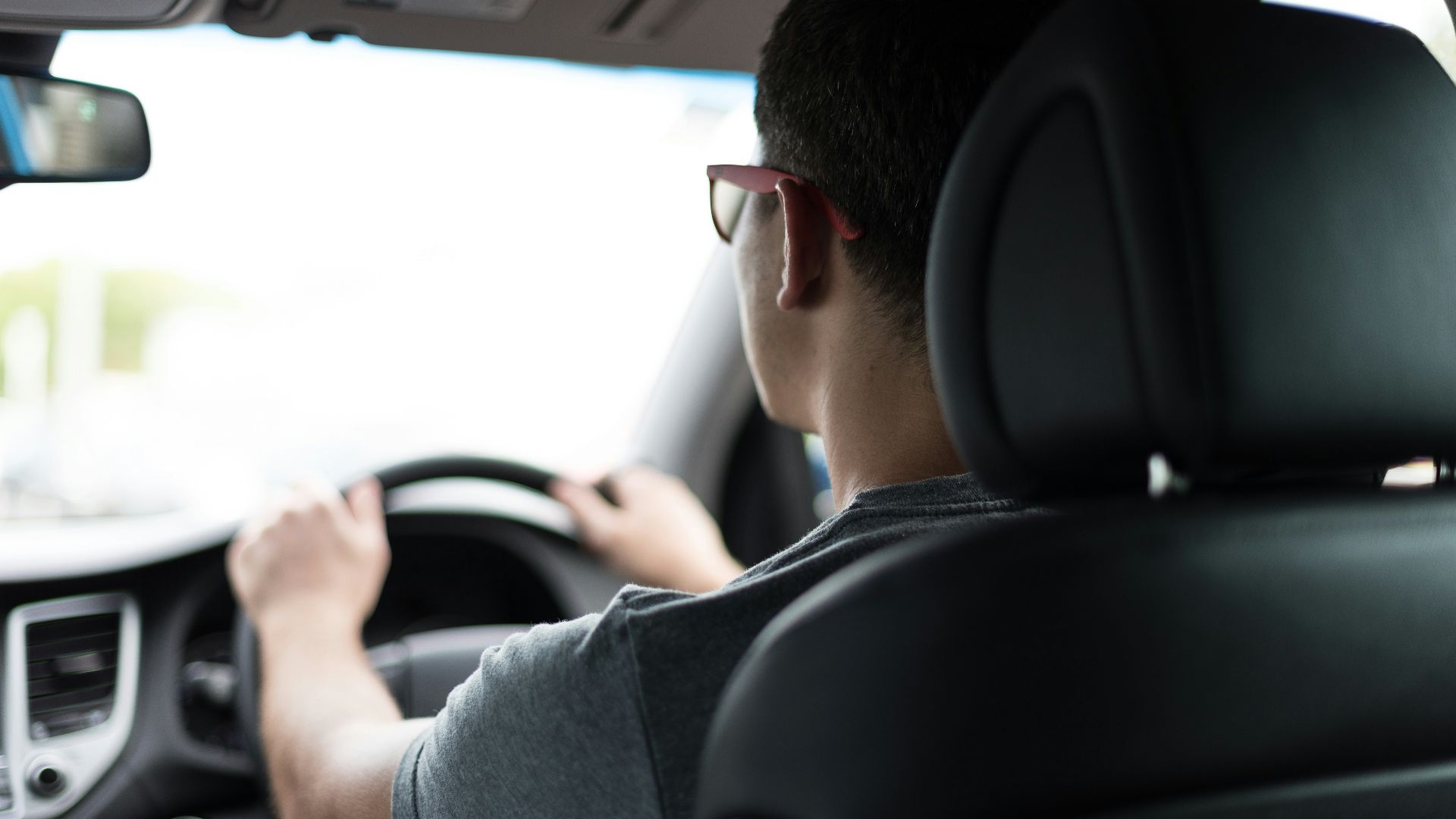 1. S'entraîner à conduire sur des routes familières