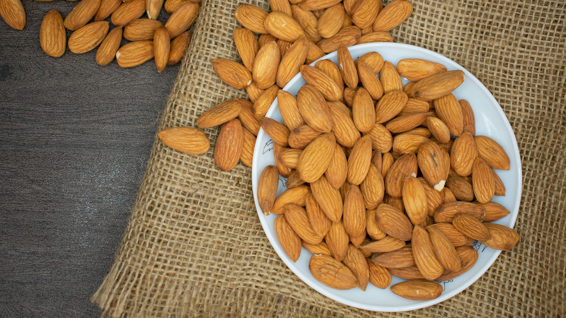 12. Amandes