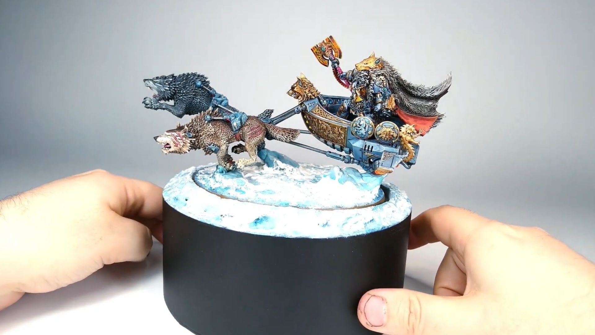 17. Space Wolves : Logan Grimnar sur Stormrider