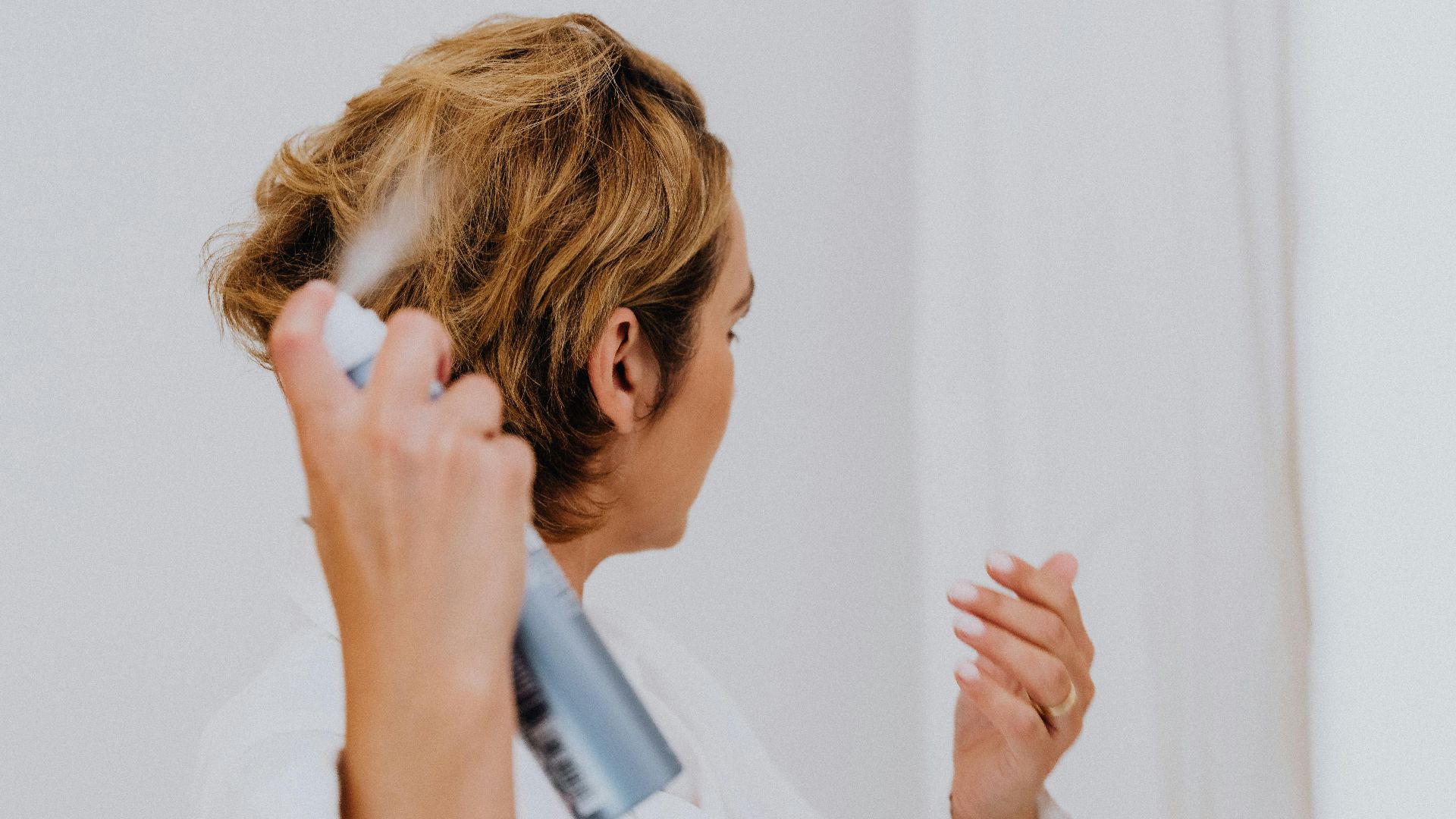11. Rafraîchir les cheveux entre les lavages