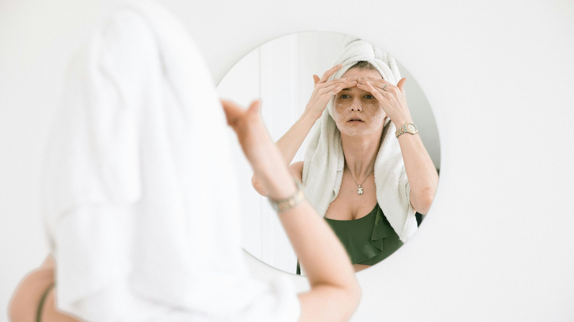 13. Hydrater la peau pour un éclat naturel