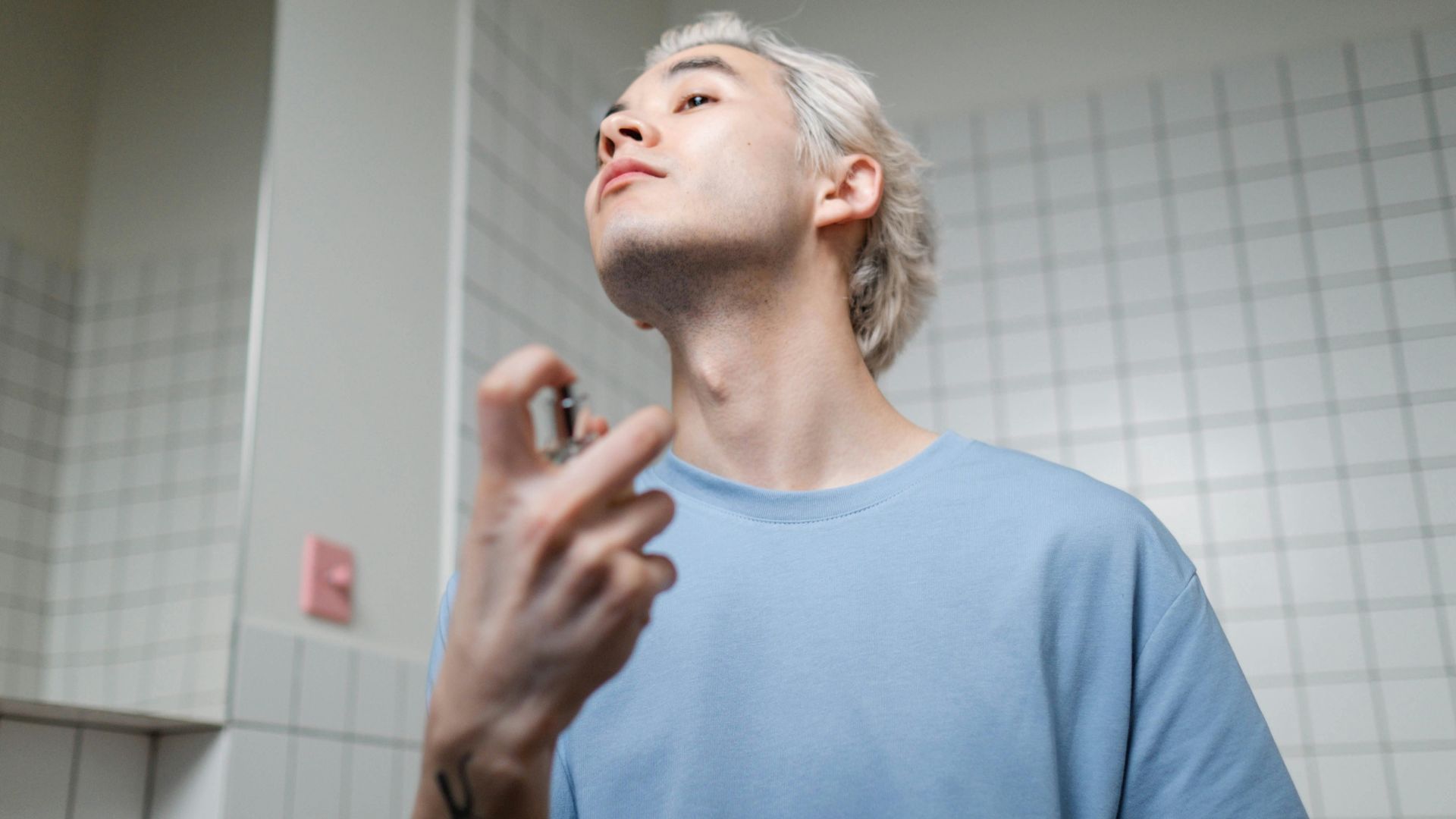 17. Appliquer un léger parfum de signature