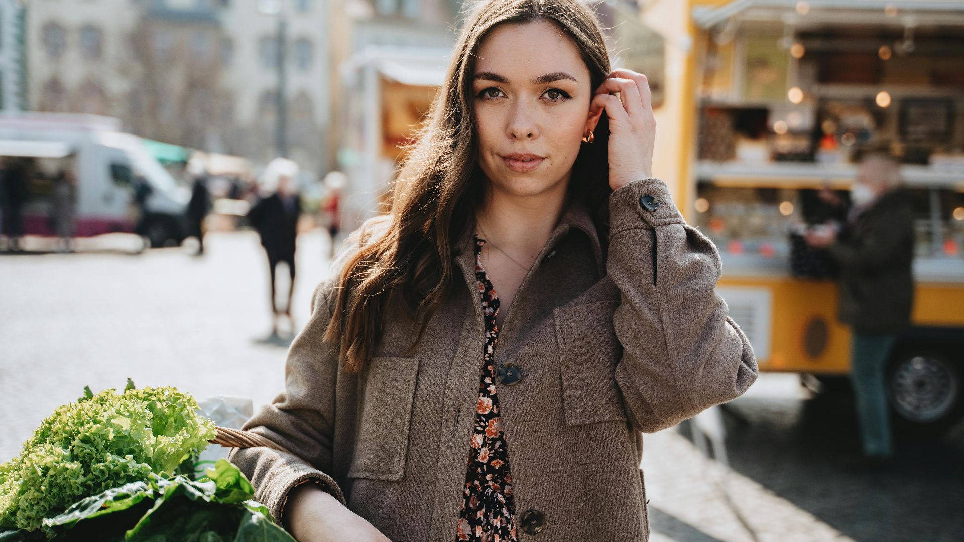 10 occasions de rehausser votre look et 10 où vous pouvez rester décontractée