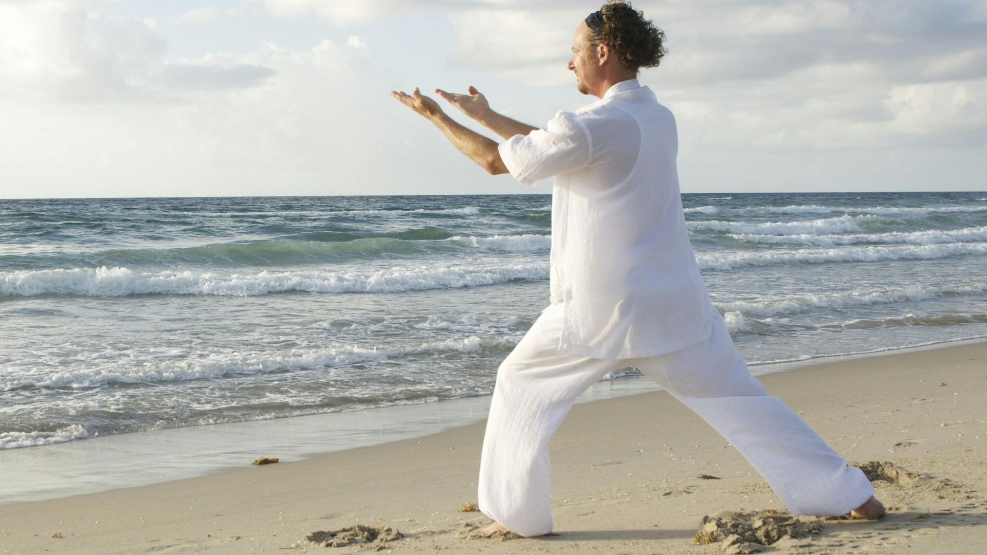 9. Pratique du mouvement du tai-chi