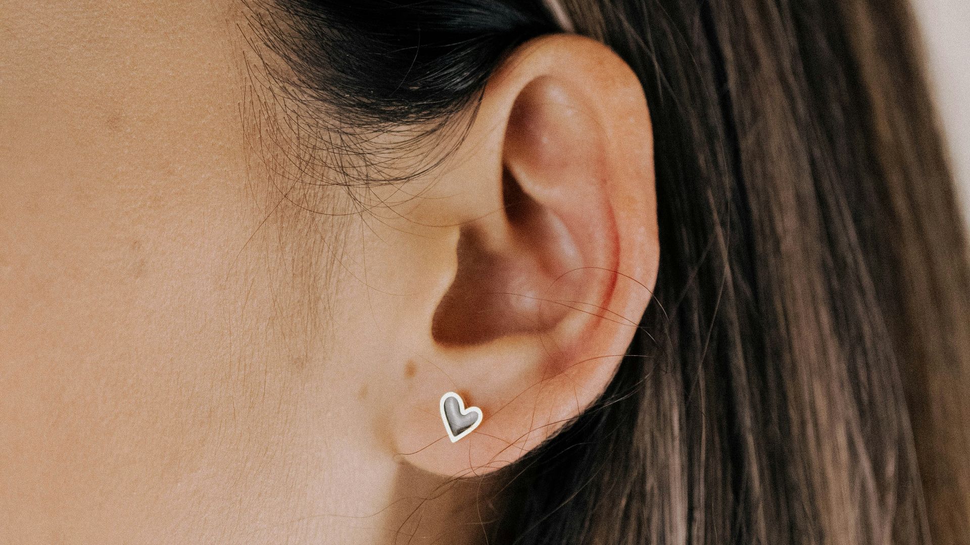 5. Lobe d'oreille transversal