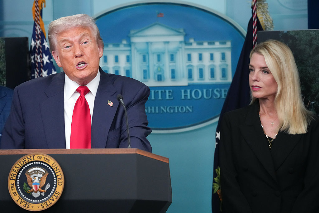 Trump réclame la poursuite de ses adversaires