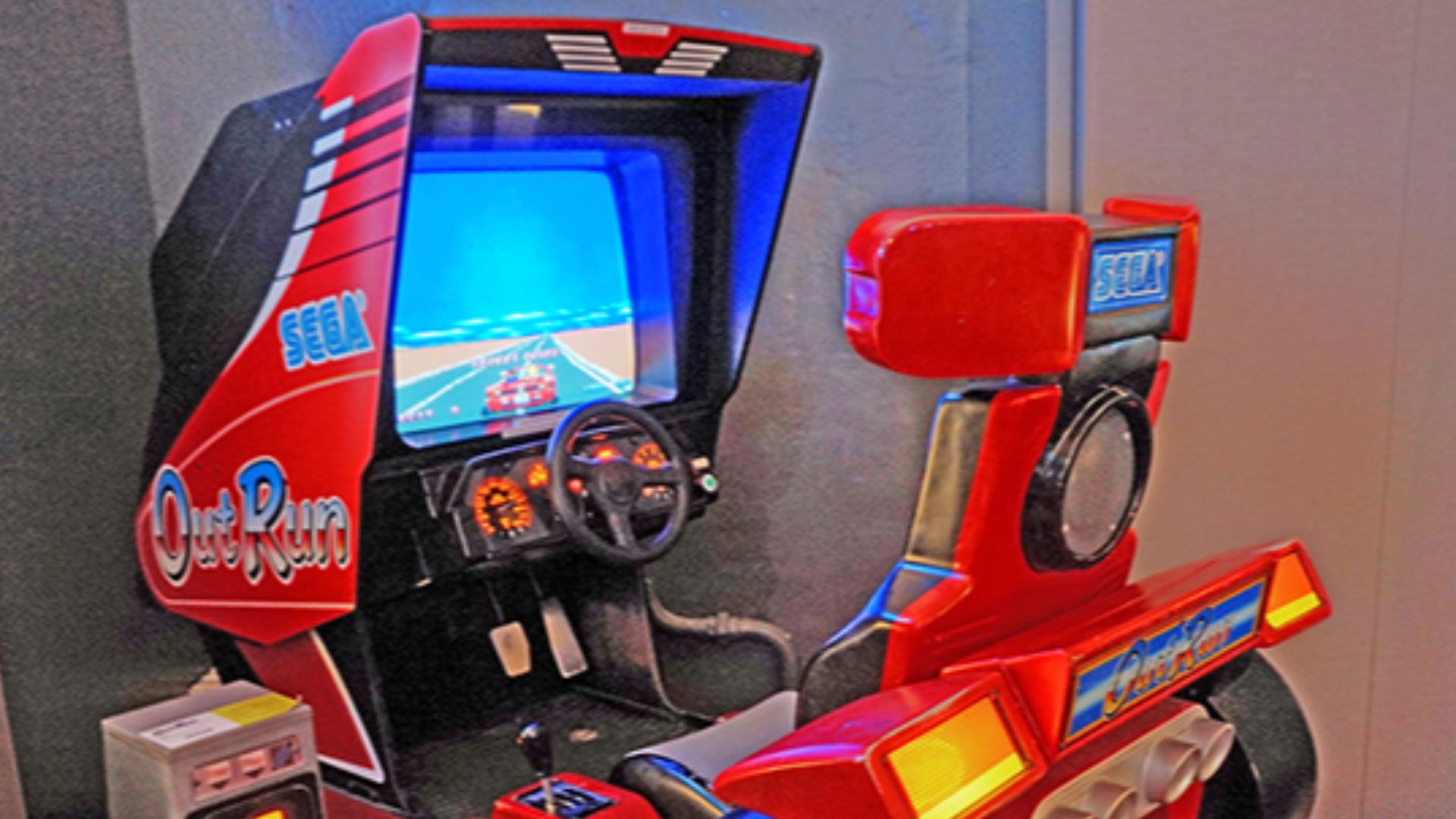 6. Outrun (Sega, 1986)