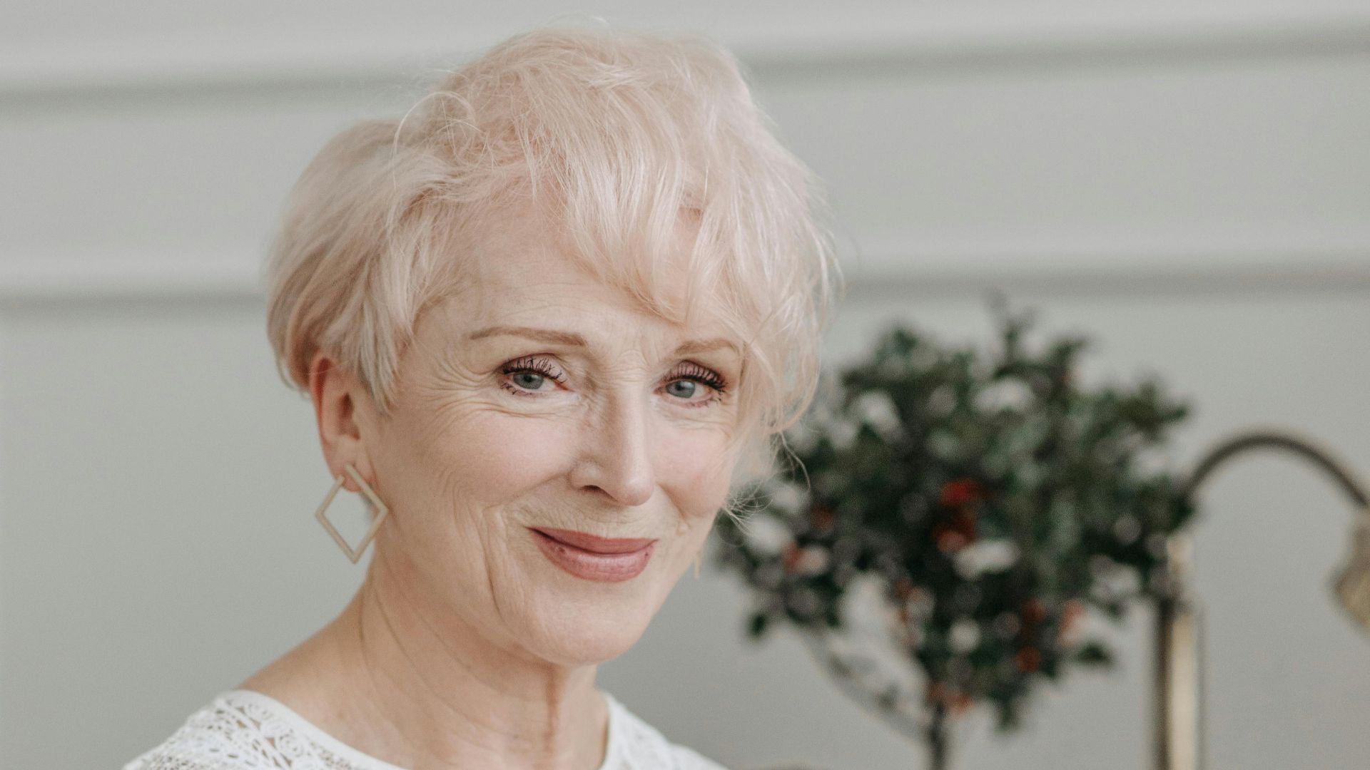 10 coiffures qui vous font paraître plus jeune et 10 qui vous vieillissent