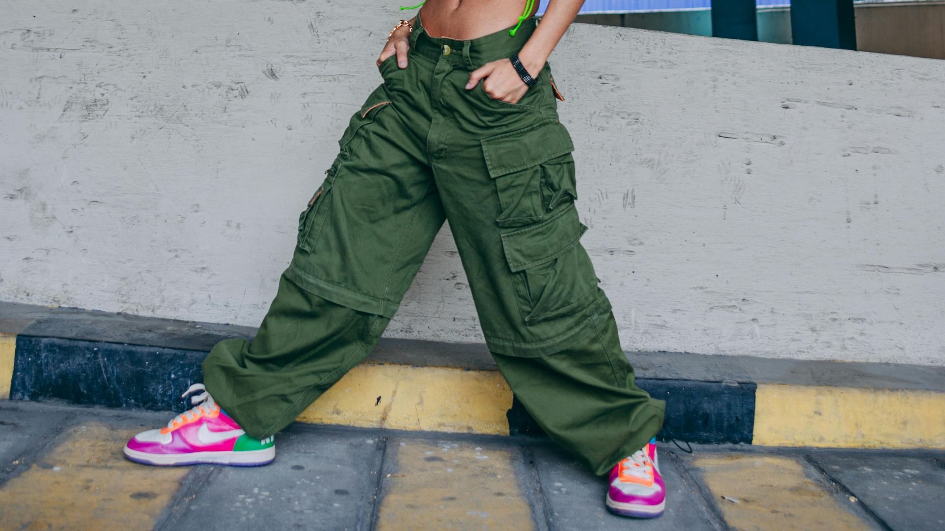 2. Pantalon cargo avec grandes poches