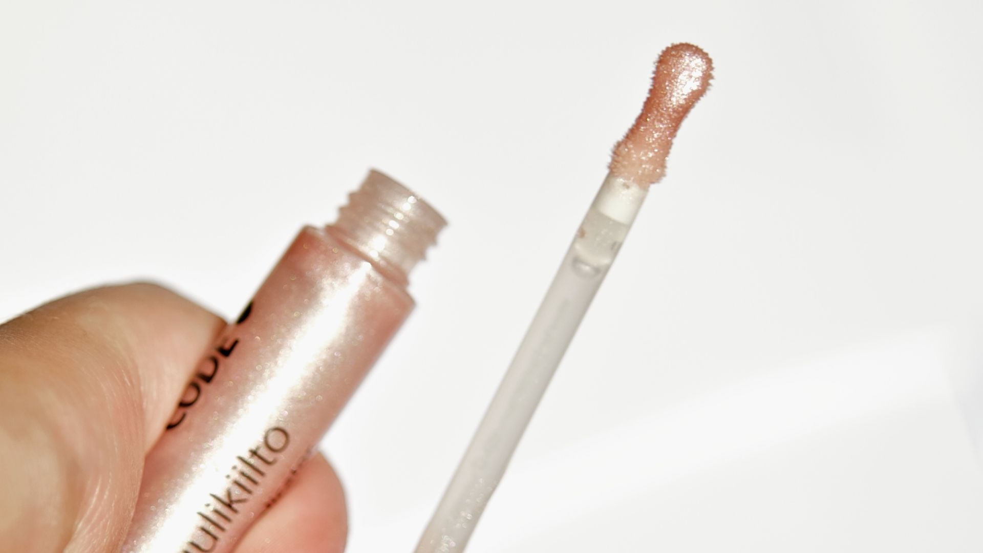 8. Brillant à lèvres givré