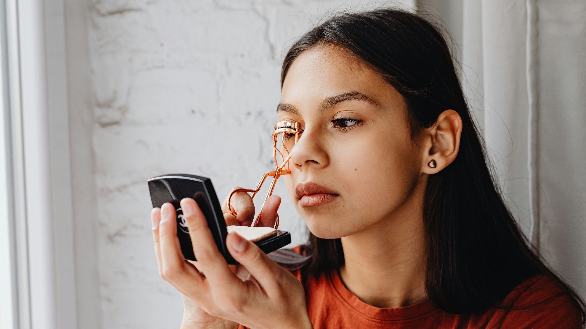 3. Recourber les cils après le mascara