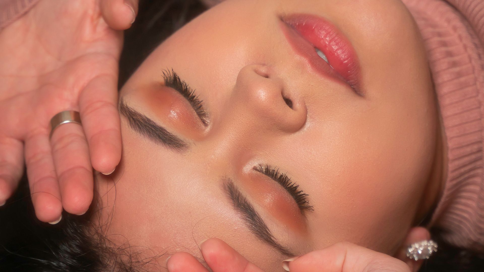 5. Ne pas se démaquiller soigneusement les yeux