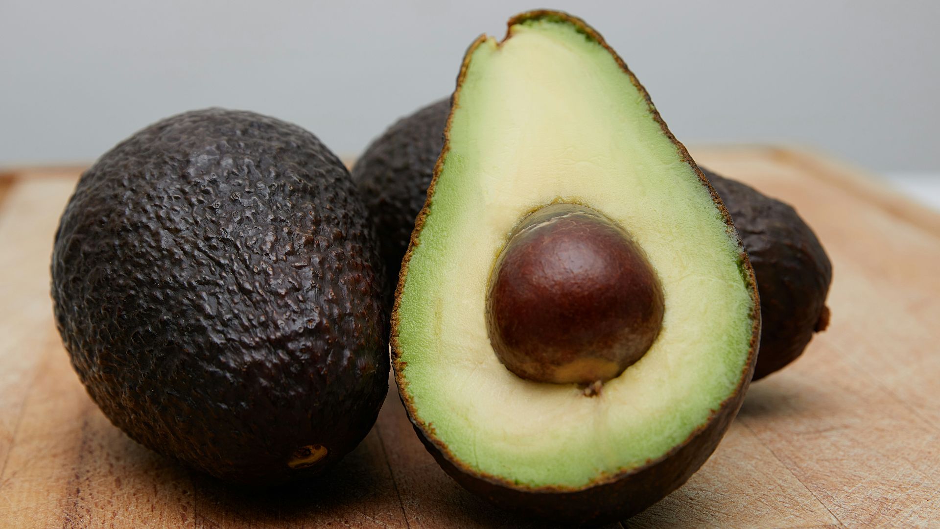 10 raisons de manger plus d’avocats et 10 recettes délicieuses à essayer