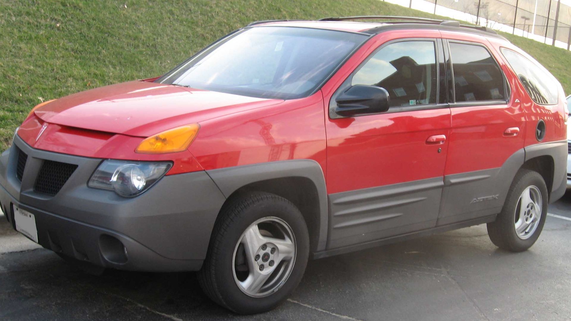 4. Pontiac Aztek (2001)