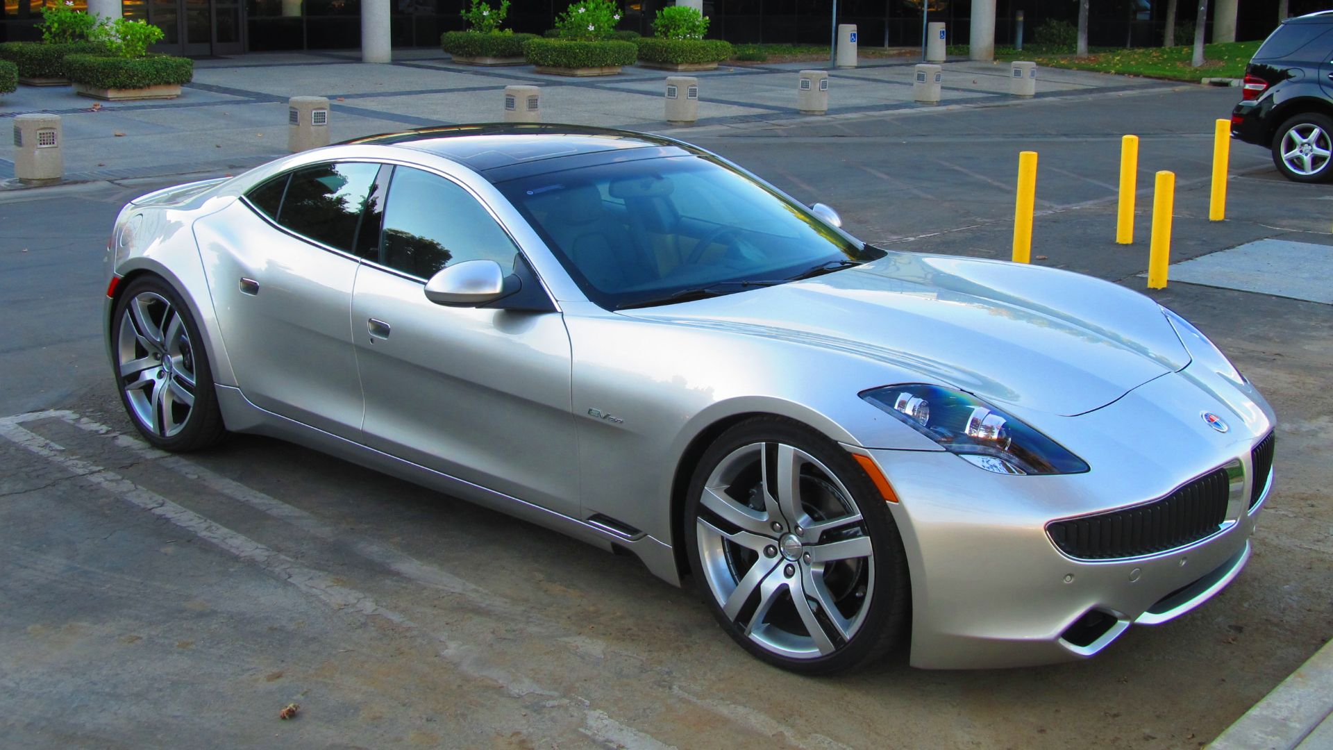 5. Fisker Karma (2011)