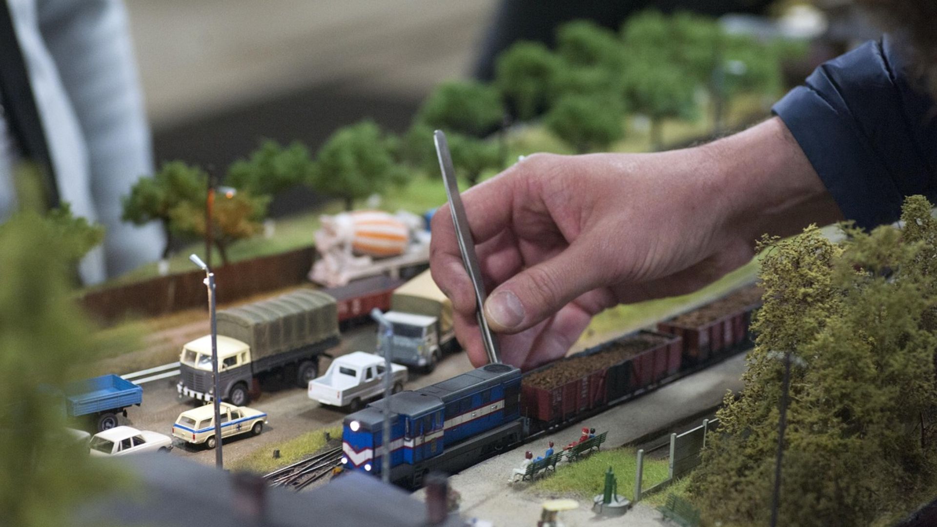 4. Construction de trains miniatures