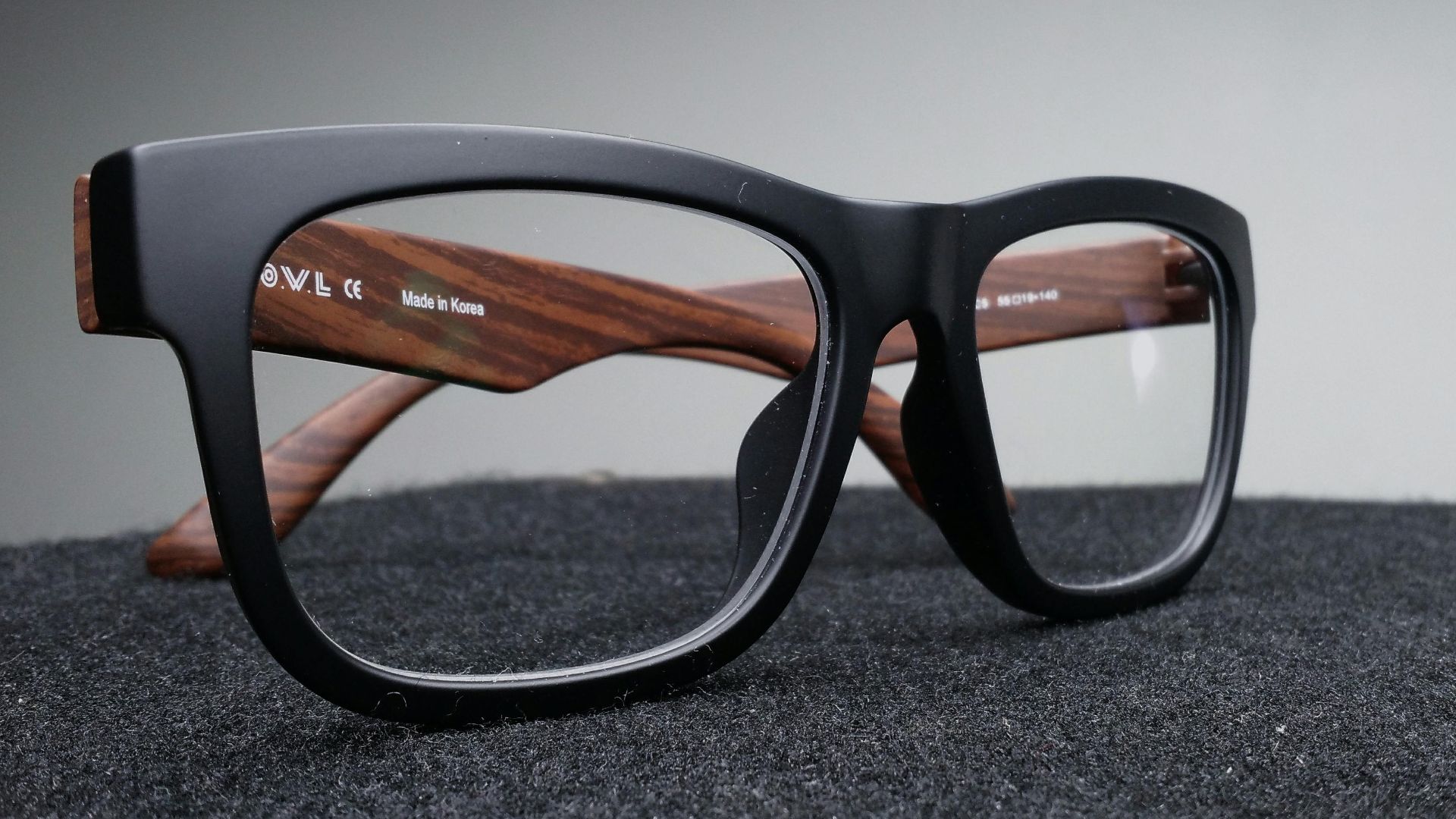 11. Cadres noirs épais