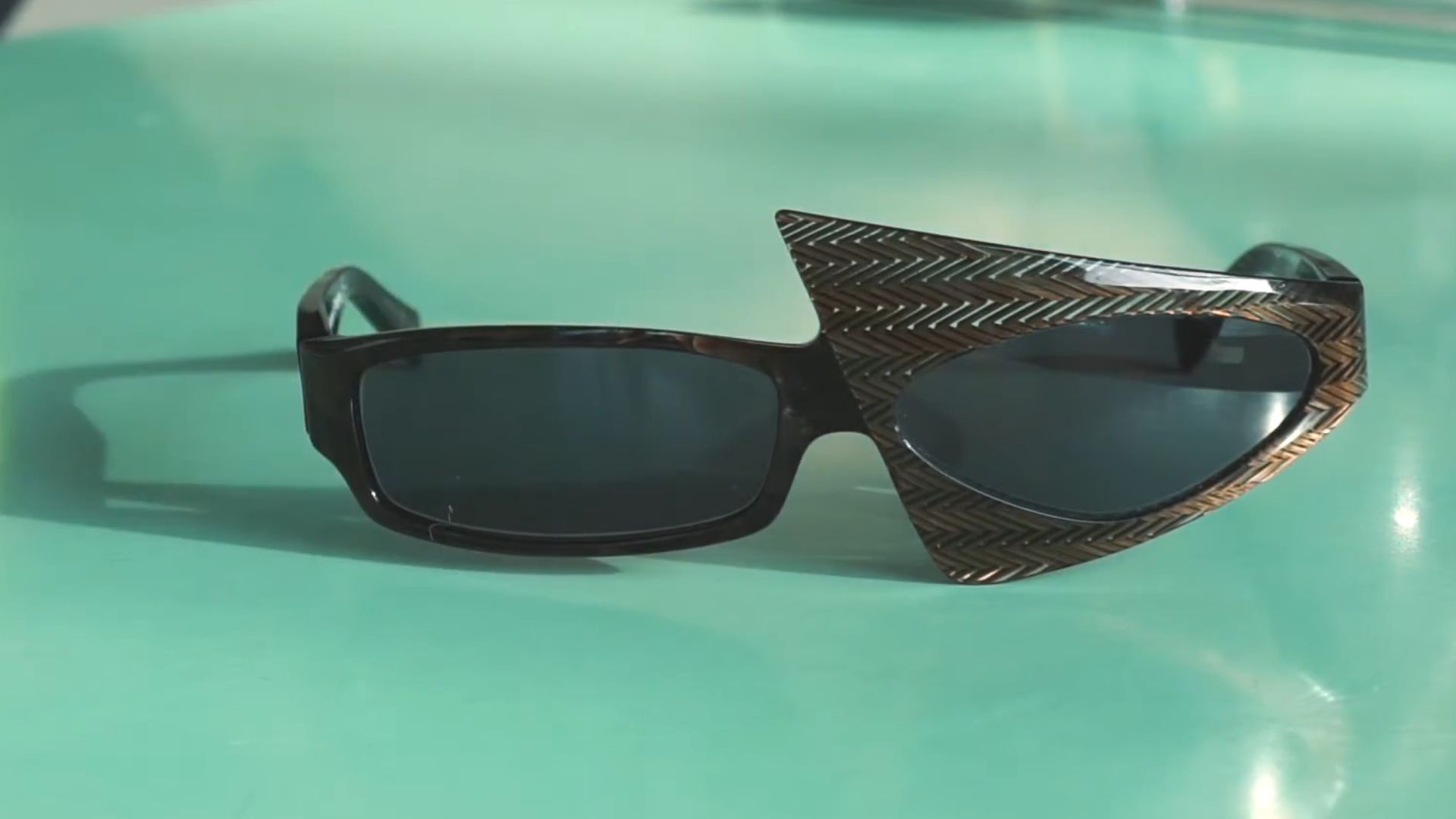 17. Cadres asymétriques