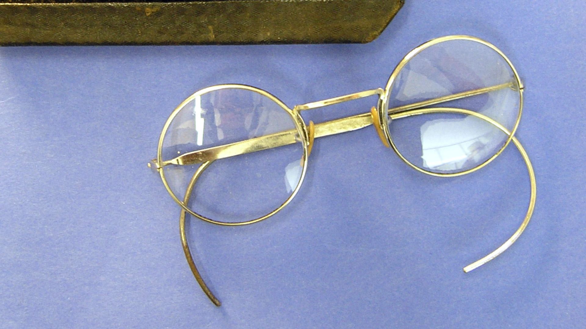 16. Cadres en fil de fer vintage