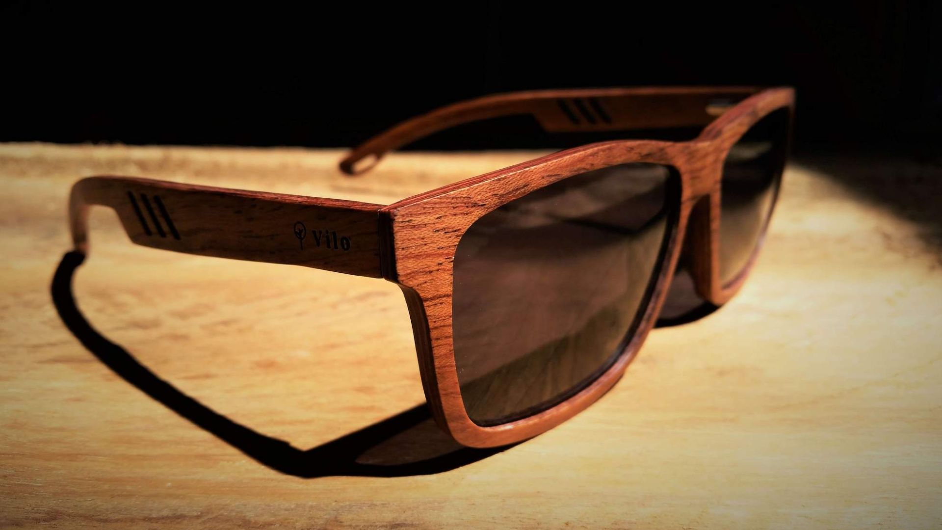 20. Cadres en matériaux recyclés respectueux de l'environnement