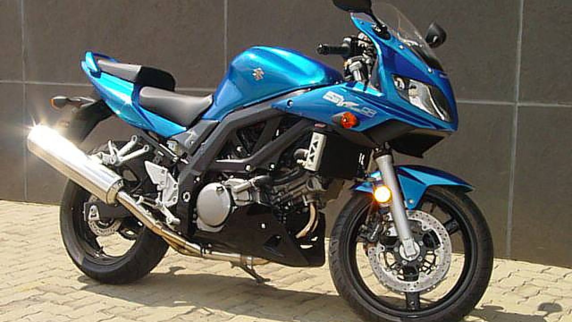 1. Suzuki SV650