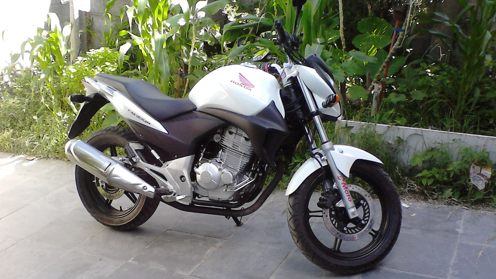 4. Honda CB300R