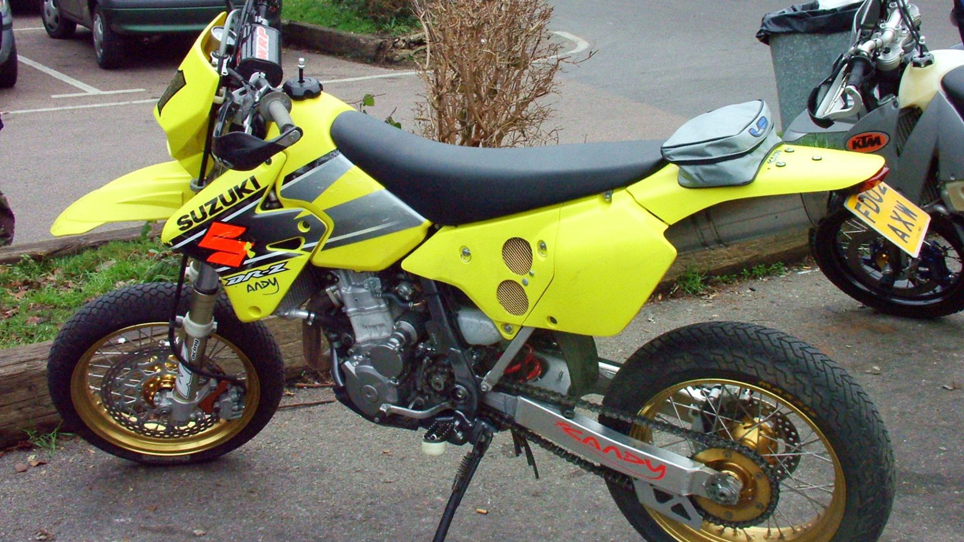 15. Suzuki DR-Z400SM