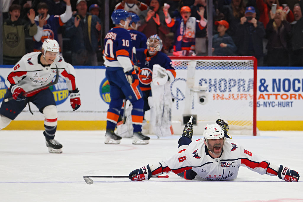 Alex Ovechkin - 900 goals