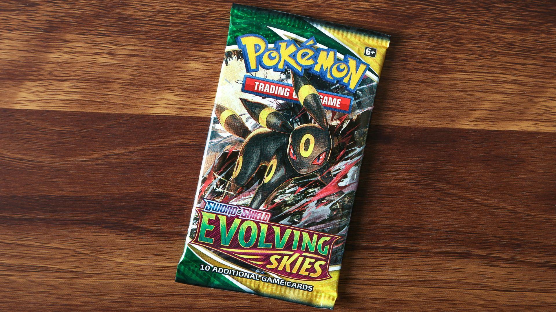 8. Umbreon Gold Star Holographique - 180 000