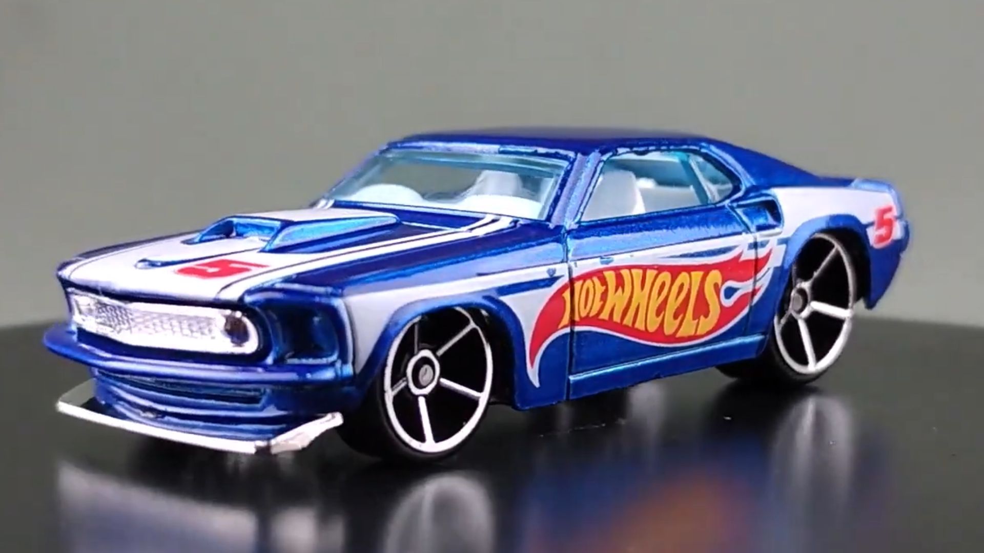20. ford Mustang 69