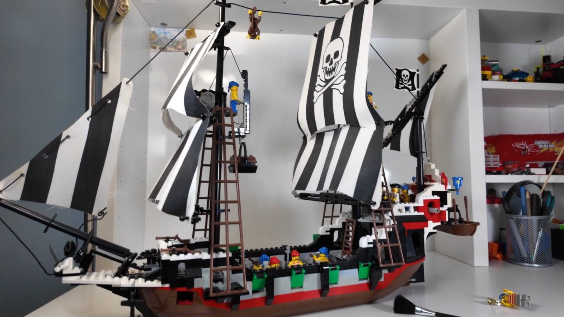 3. Goélette LEGO Pirates Skull's Eye (6289) : ~$7,080