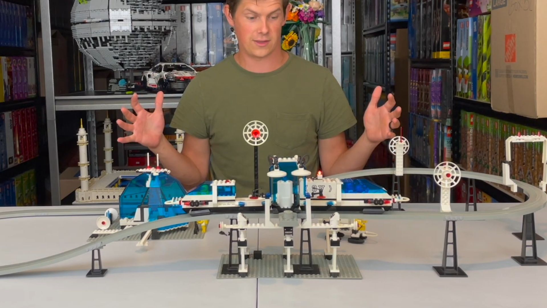 7. Système de transport LEGO Monorail (6990) : ~$2,500