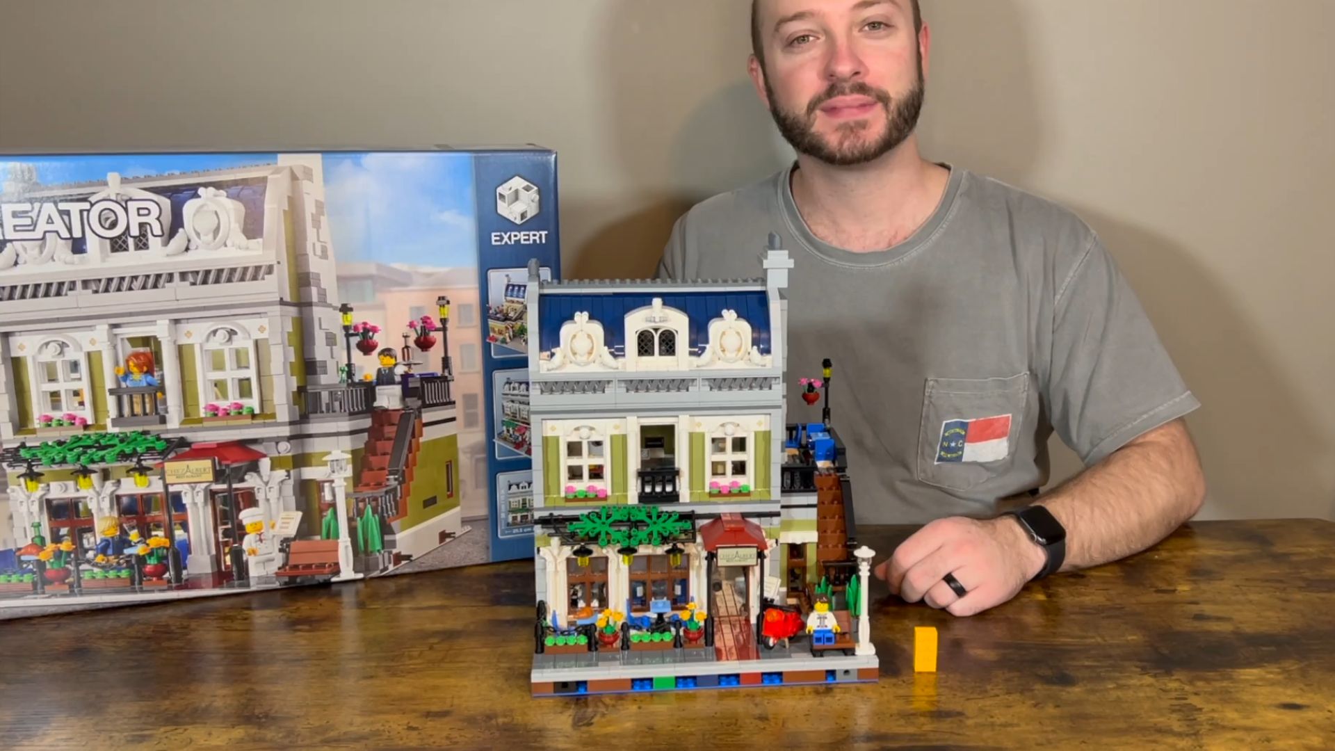 20. Restaurant parisien modulaire LEGO (10243) : ~$500