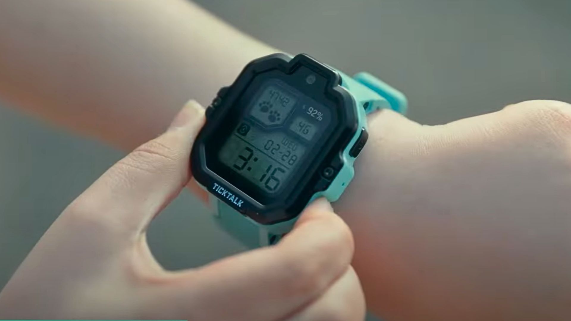 13. Montre avec fonction d'alarme