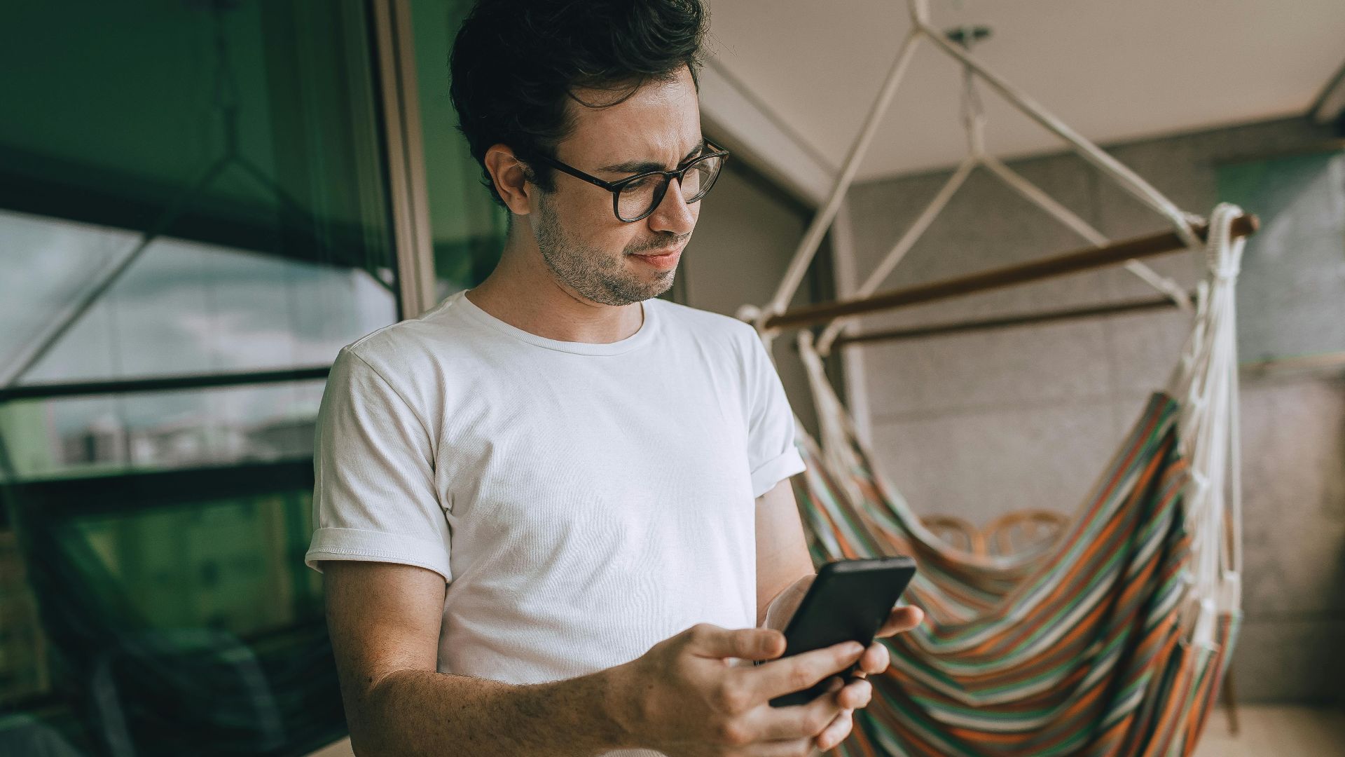 2. Se comparer constamment aux autres sur les médias sociaux