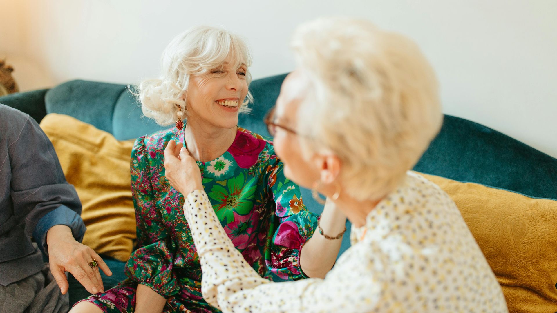 1. Les gens complimentent d'abord un accessoire spécifique