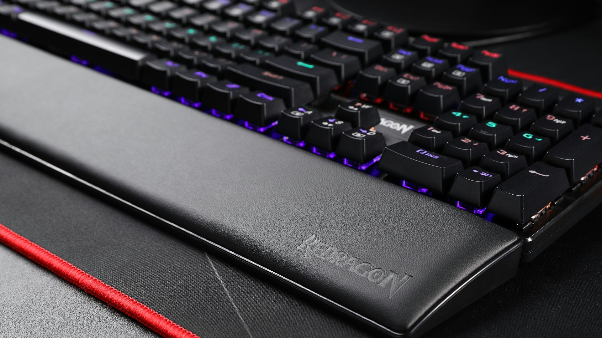 7. Repose-poignets pour clavier et souris