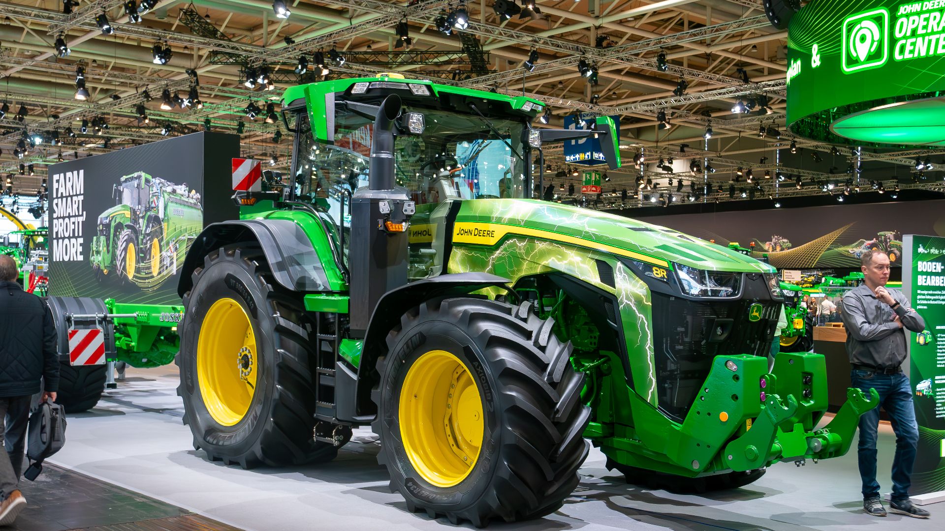 1. John Deere Série 8R