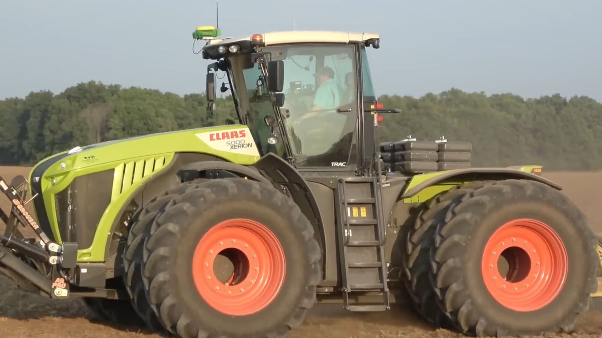 7. Claas Xerion 5000