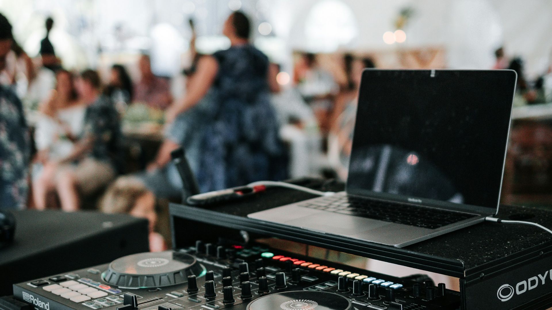 10. Bricolez votre liste de lecture ou engagez un ami comme DJ