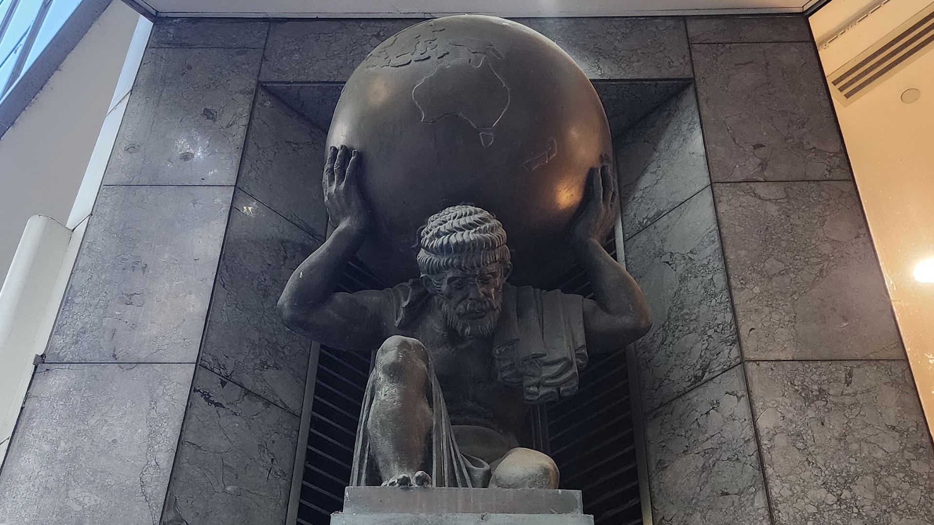 11. Atlas