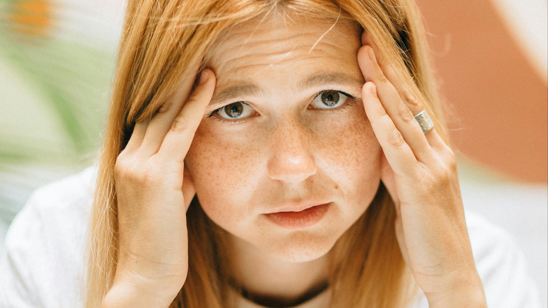 10 signes que vous êtes un penseur excessif et 10 façons de calmer votre esprit
