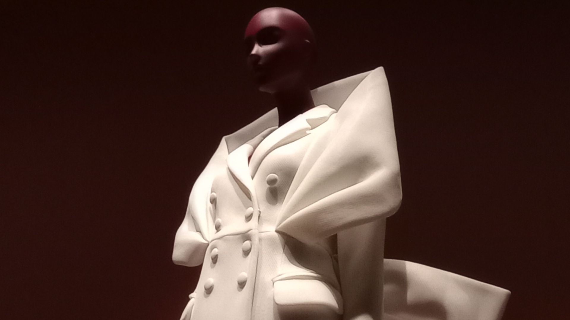 1. 1995 : Haute Couture